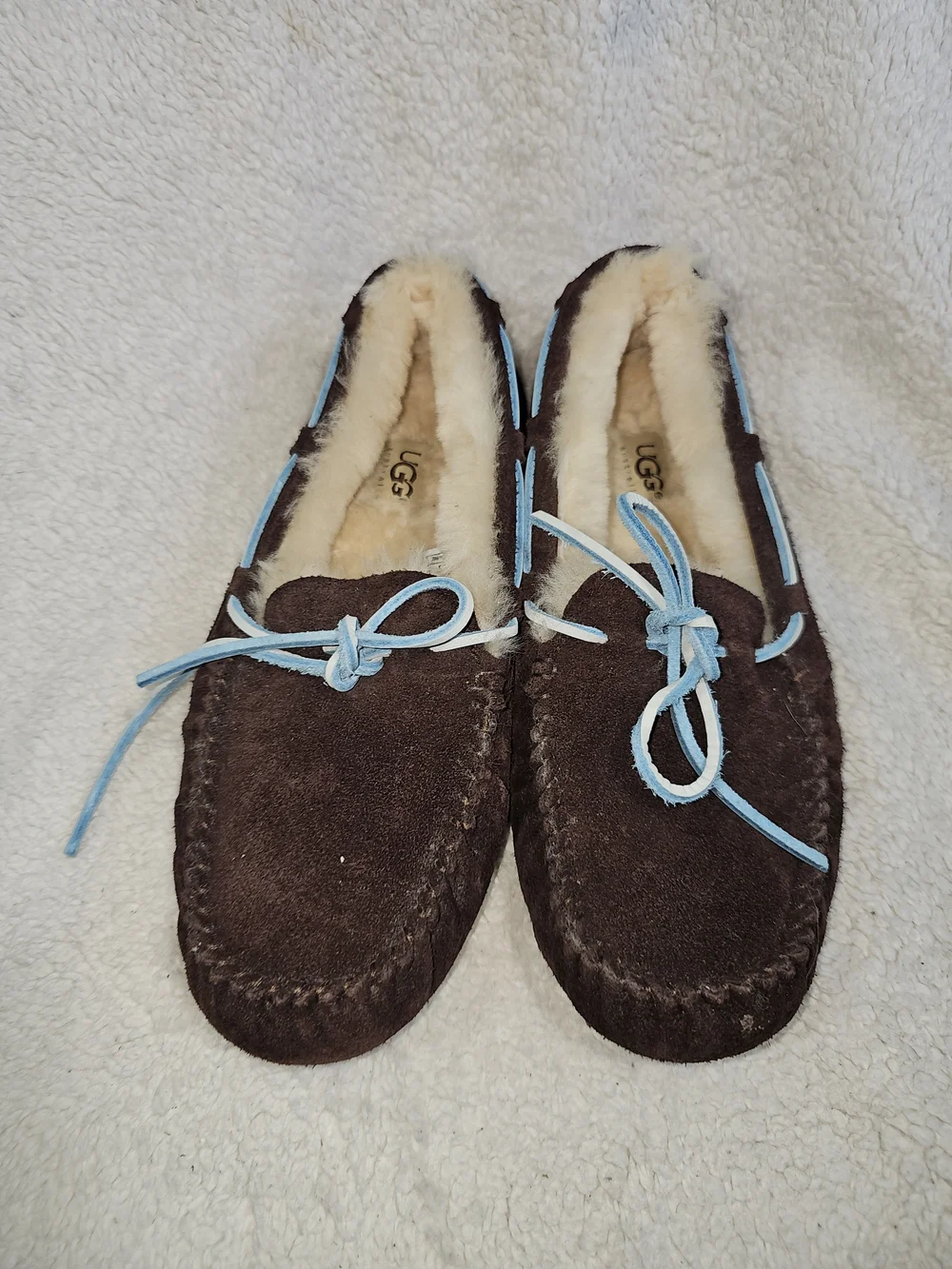 UGG Dakota Chocolate & Blue Suede Moccasin Slippers Shoes WOMEN'S SIZE 8.